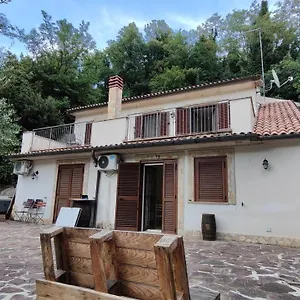 https://il-mastro-del-lago.it-tuscanyhotel.com