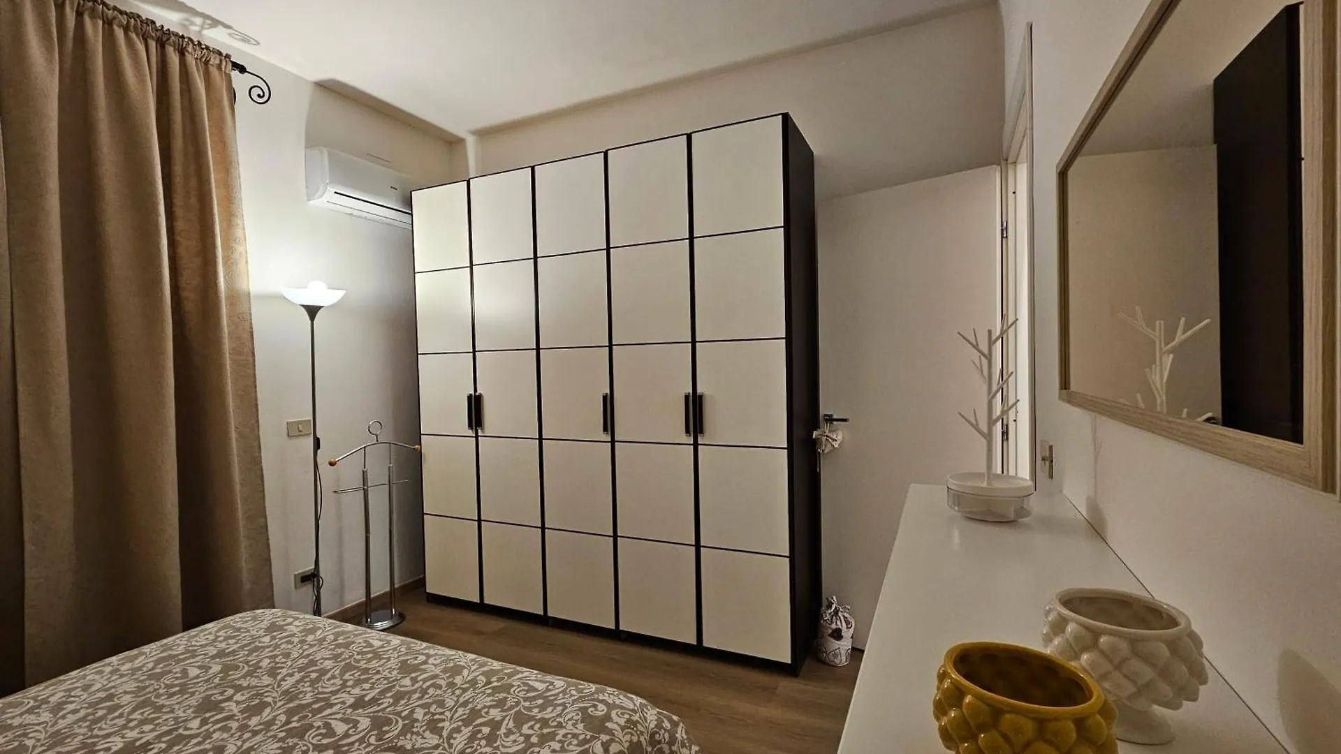 Appartamento XII Gennaio 3 Palermo Apartment